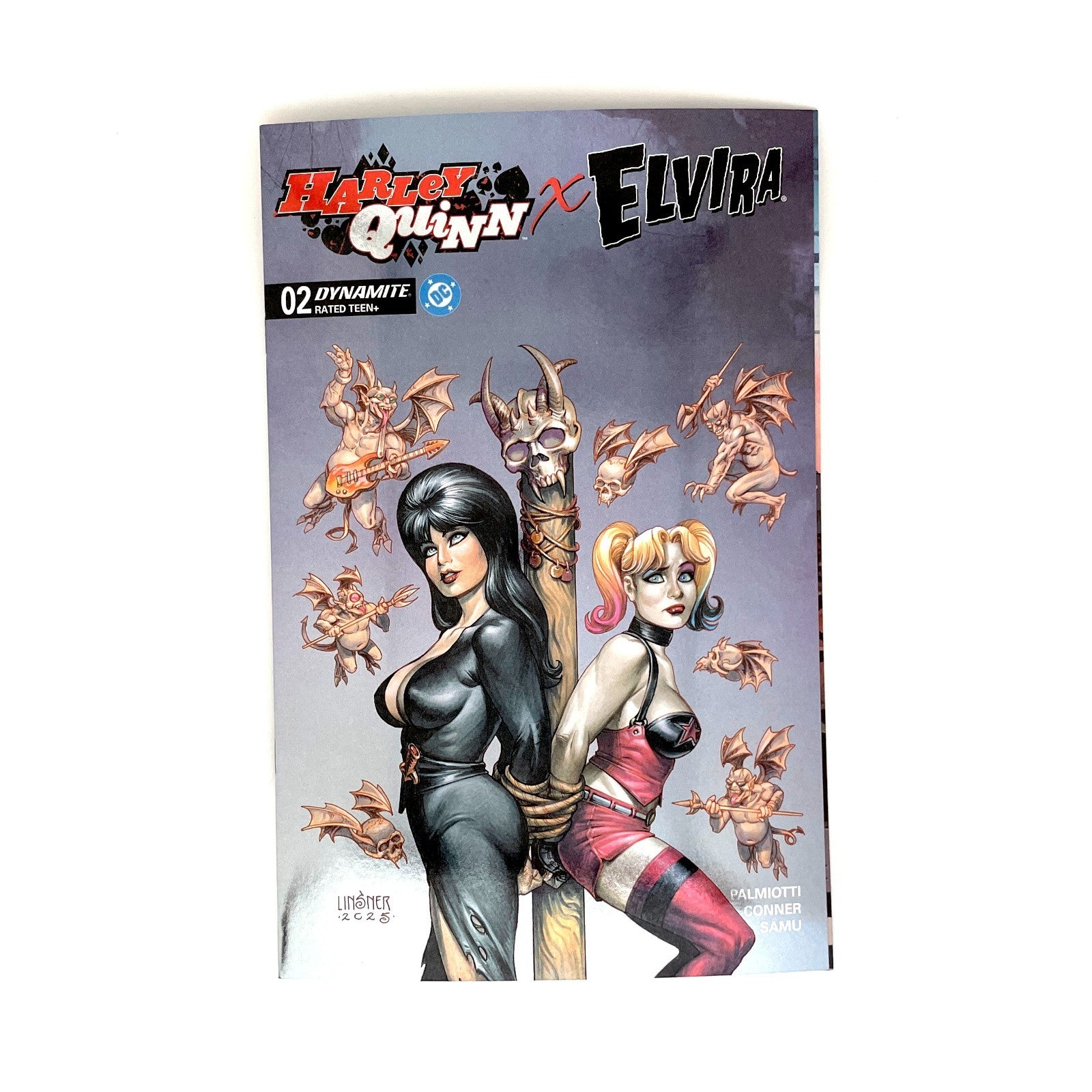 Harley Quinn X Elvira Mistress Of The Dark #2Y Foil Cover - Linsner - 2025